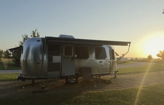 Twyla the Twinky - 2021 Airstream Caravel 22FB