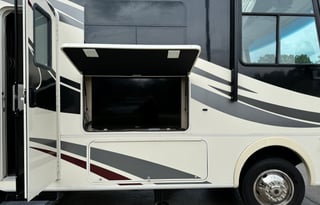 2019 Coachman Pursuit 31BH “Big Bob"