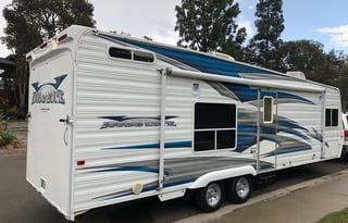 2009 Weekend Warrior Ulta Lite 30'