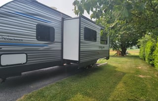 2019 Coachmen Catalina- Family Outdoor Rig