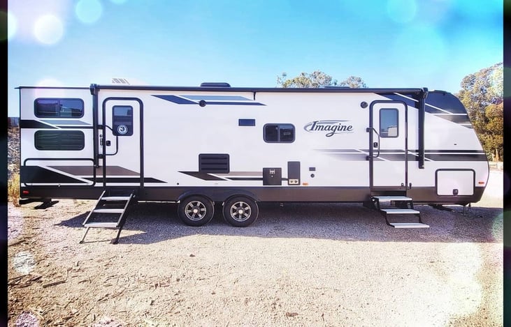 29.0 Imagine 2910BH Travel Trailer | RVshare