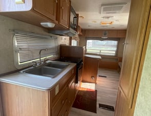 Forest River RV Surveyor 271RLS