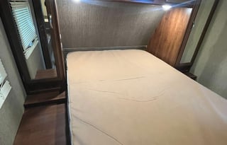 Comfort Camp Getaway - Spacious Bunkhouse