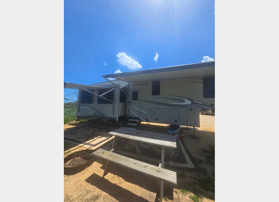 Fifth Wheel rentals in DuPont