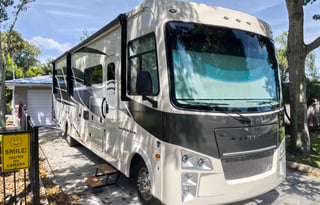 2022 32ls fully stocked and family friendly.