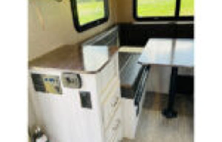 Extra Counter with storage drawers