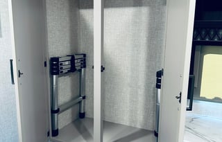 2023 Thor Family Weekender