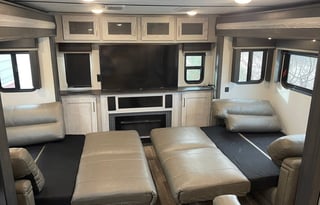 Hamilton’s Hangout-Kid & Pet Approved