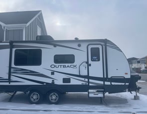 Keystone RV Outback Ultra Lite 210URS