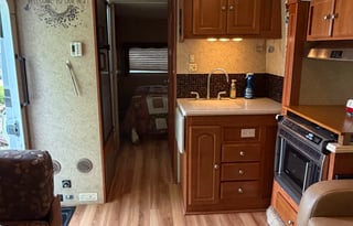 Lexington Class C | 3 Slide-Outs - Low Miles