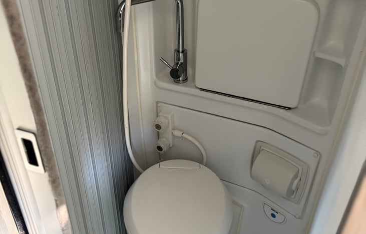 Wet bath with shower