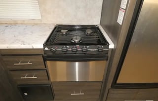 Highland Ridge Open Range Ultra Lite 31ft Sleeps 8