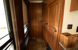 2013 Coachmen RV Leprechaun 317SA Ford 450