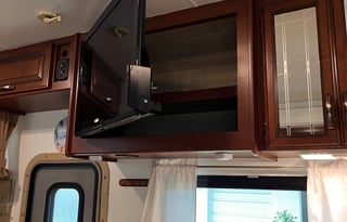 Thor Class C - With 2 Electric Bikes and Fire Pit