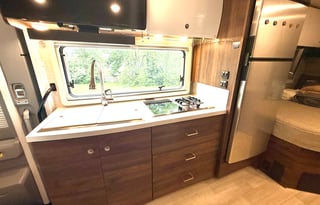 Cozy up with a View - Sprinter V6 Diesel
