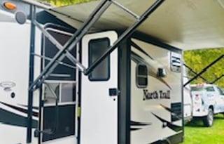 Stix & Stones RV Adventure **Couples Glamping**