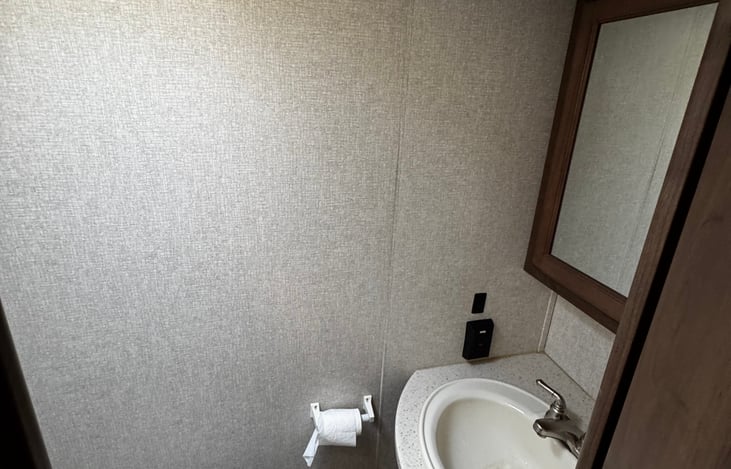 Master bedroom private half bath