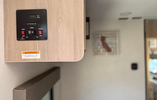 2025 Coleman 17r - Brand NEW, Compact, Easy to Tow