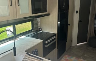 Rockin’ Rooh’s RV