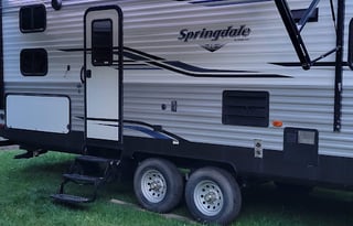 MoJo's 2019 Summerland Sleeps 10