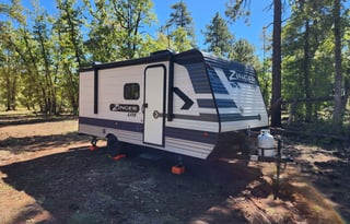 2021 CrossRoads RV Zinger Lite ZR18BH
