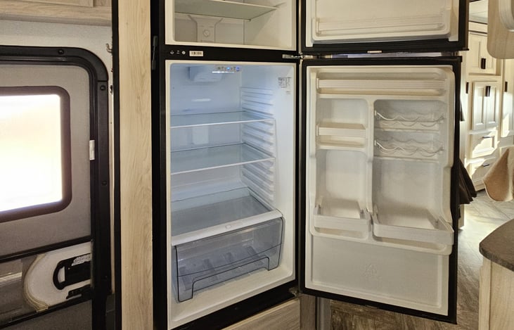 10 Cu FT 12V Refrigerator