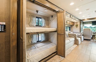 Luxury Class A W/Bunks 1.5 Baths Washer/Dryer