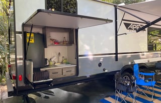 2021 30ft Coachmen Apex Lite Trailer