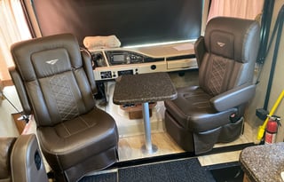 Boujee BoonDocker Bunkhouse-UNLIMITED POWER & WIFI