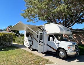 Thor Motor Coach Four Winds 22E