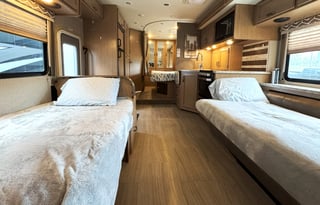 2020 Thor Motor Coach Daybreak 27DB