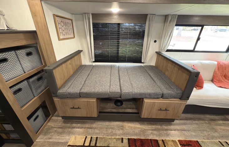 Dinette to full bed