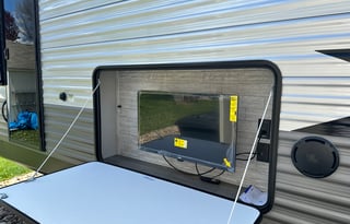NEW 2026 Coachmen Catalina Legacy Edition 273DBH