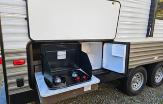 2021 Dutchmen RV Coleman Lantern LT Series 17B