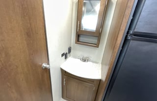 2019 Prime Time RV Avenger 26BH