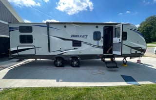 Cousin Eddie - 2018 Keystone RV Bullet 287QBS
