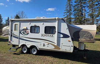 Fun Finders Budget-n-Pet Friendly Camper Rental