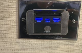 2022 Palomino RL189 - Solar/Batteries/Inverter