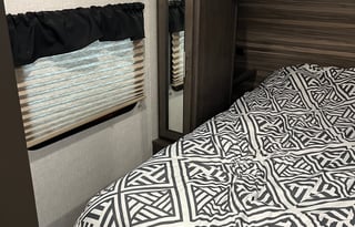 2021 CrossRoads RV Sunset Trail SS331BH