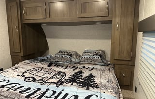 Glampin’ with Sam & Co — 2021 Silver Lake 29K2S