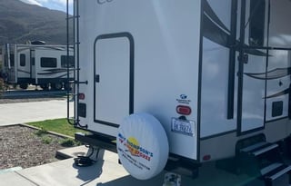 King Master, Fully Loaded Luxury, Turn-Key Ready!