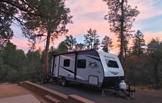 Cute & Cozy "Fully Stocked" Jay  Flight