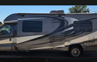 Easygoing 2013 Phoenix Cruiser 2700
