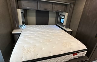 2021 Thor Motor Coach Palazzo 37.5