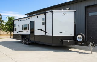 2025 Ice Castle RV Edition