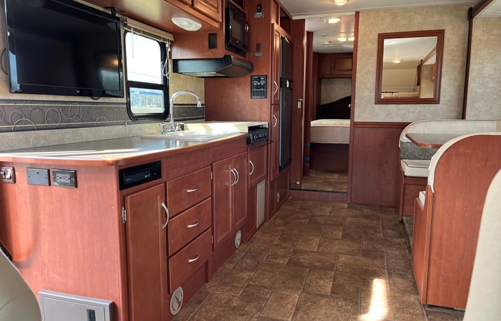 Common area kitchen and seating area