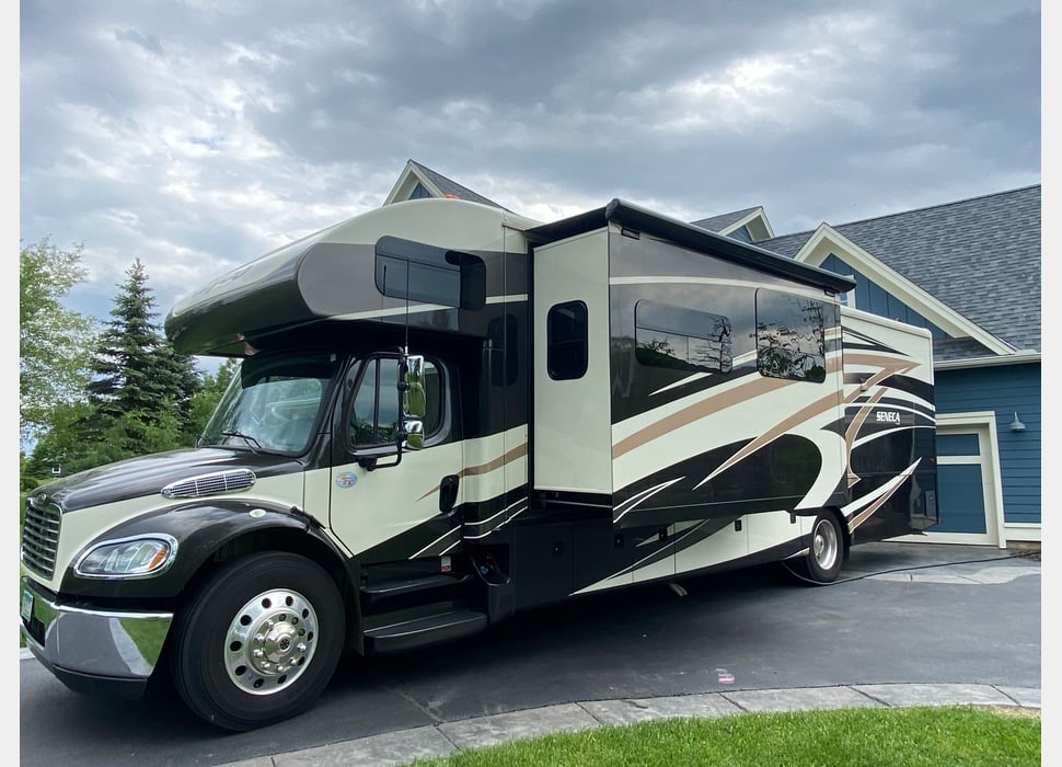 Class C Motor Home rentals in Cedar