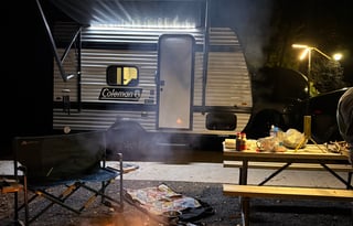 Cozy Coleman 13B Adventure Easy Tow Family Getaway