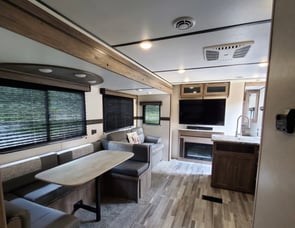 CrossRoads RV Zinger ZR290KB