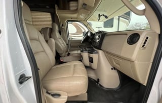 2020 beautiful motorhome 25 feet class C